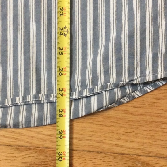 M MICHAEL Michael Kors button down pinstriped blue shirt - Picture 11 of 15